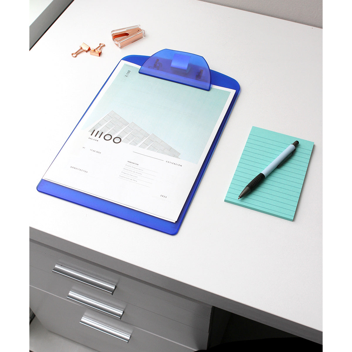 TABLA DE PLÁSTICO CON CLIP PARA DOCUMENTOS DK-037