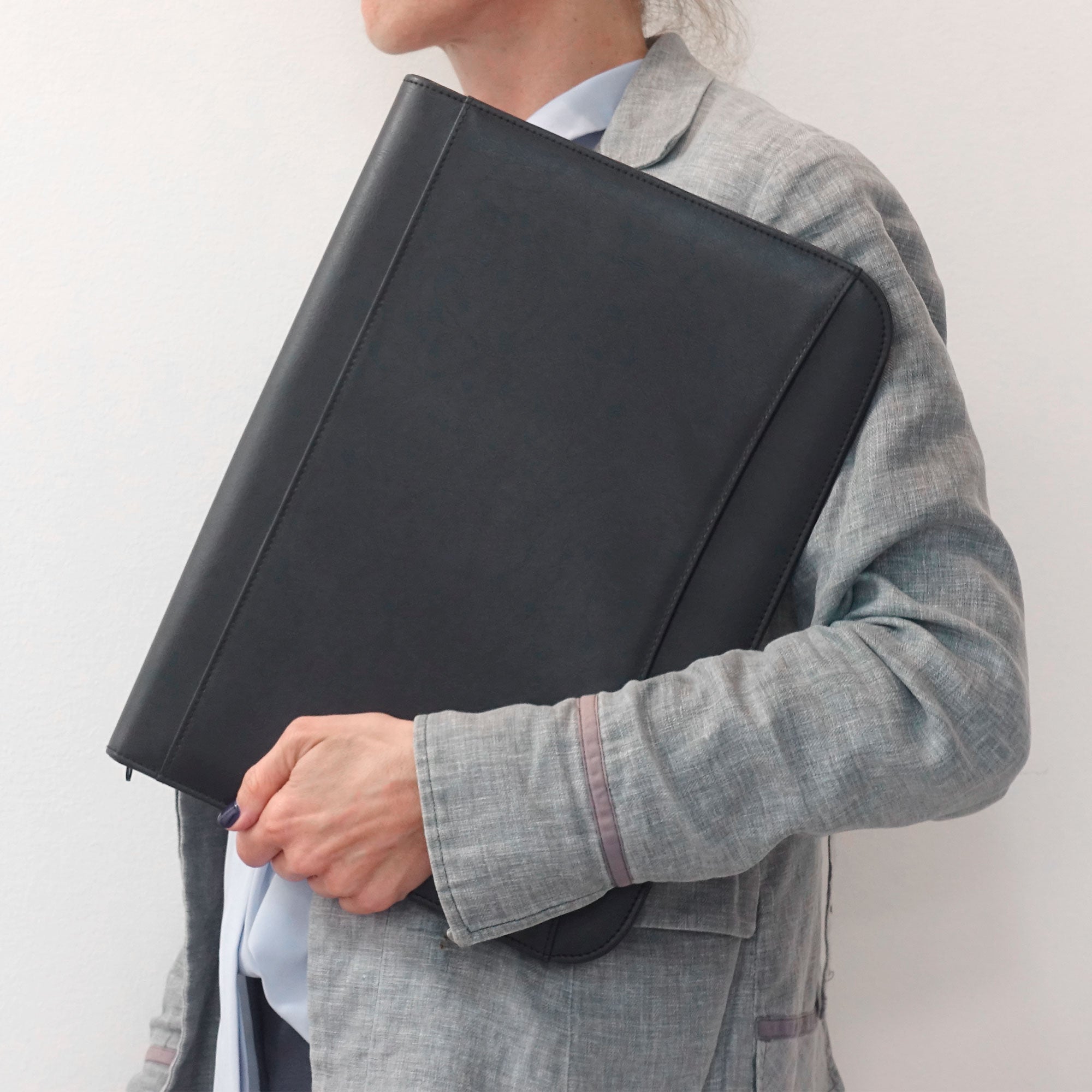 CARPETA CON CIERRE ELEVATOR C557